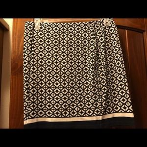 Dark blue skirt with geometric pattern